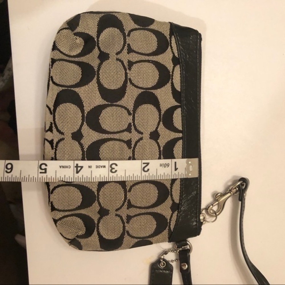 Coach signature c leather black gray wristlet bag - Picture 7 of 7